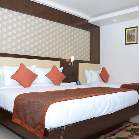 Vaishnavi Clarks Inn Buxar Kültér fotó